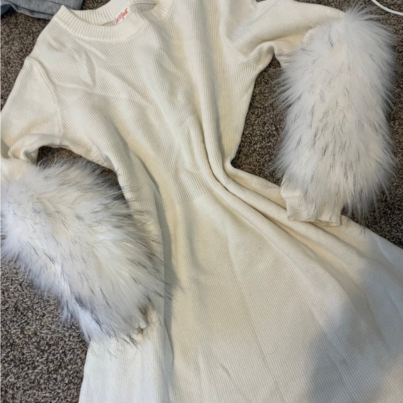 Dress - Picture 3 of 8